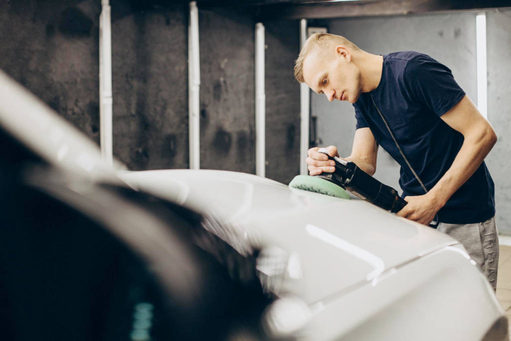 Reparar daños en la pintura de su coche