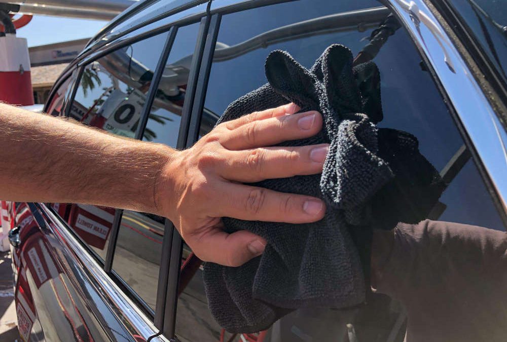 Manchas de insectos en tu coche